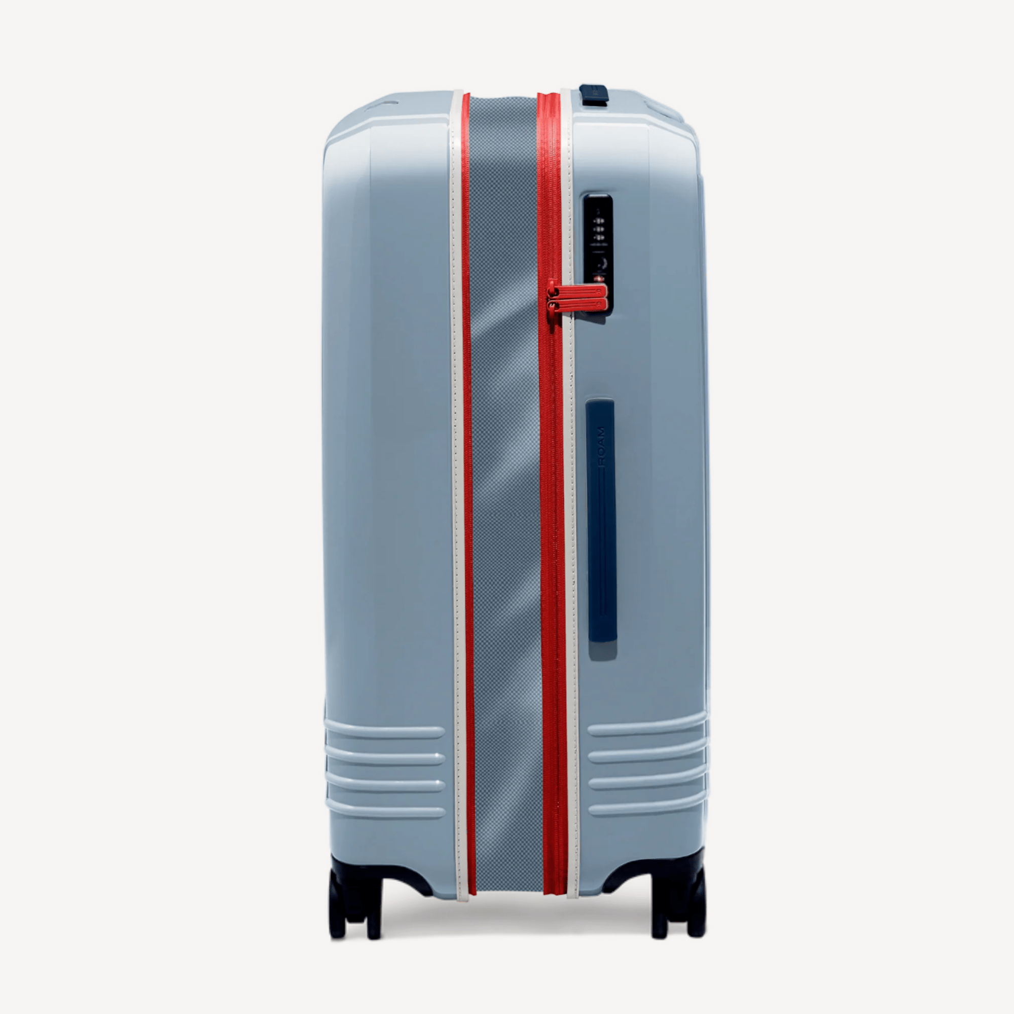 Americana Large Check-In Expandable