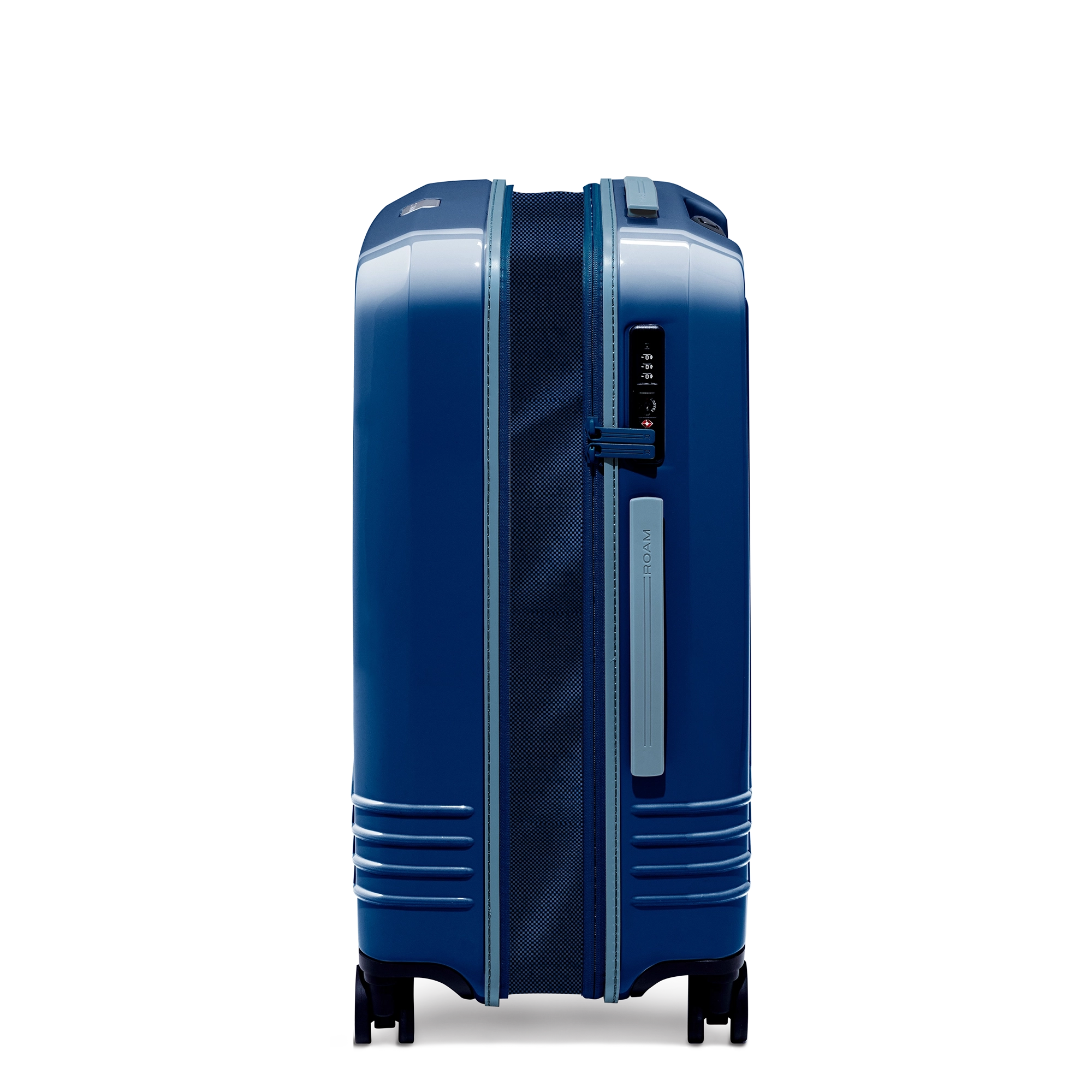 Expandable feature provides up to 34% more packing capacity – pack more for an extended stay.