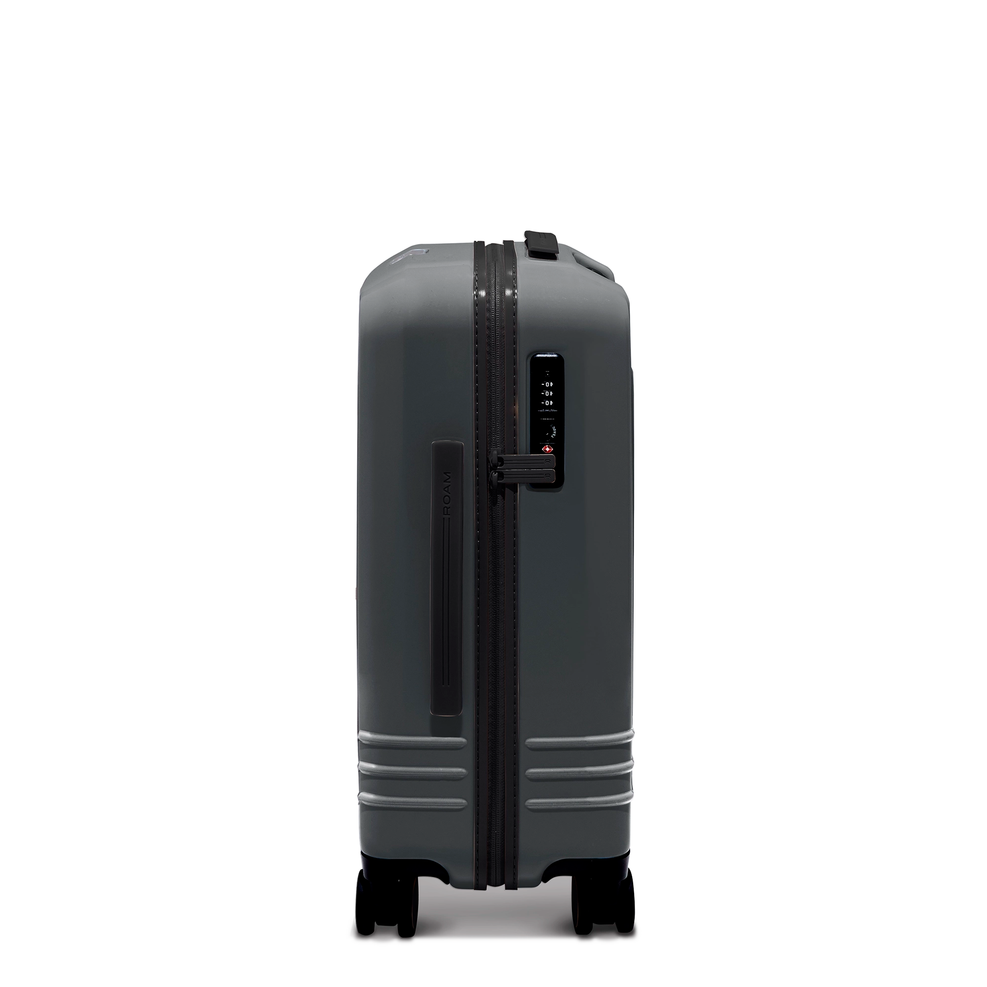 The Roam racing stripe trim and zipper give you a unique symbol of elegance and provides a distinctive signature look.