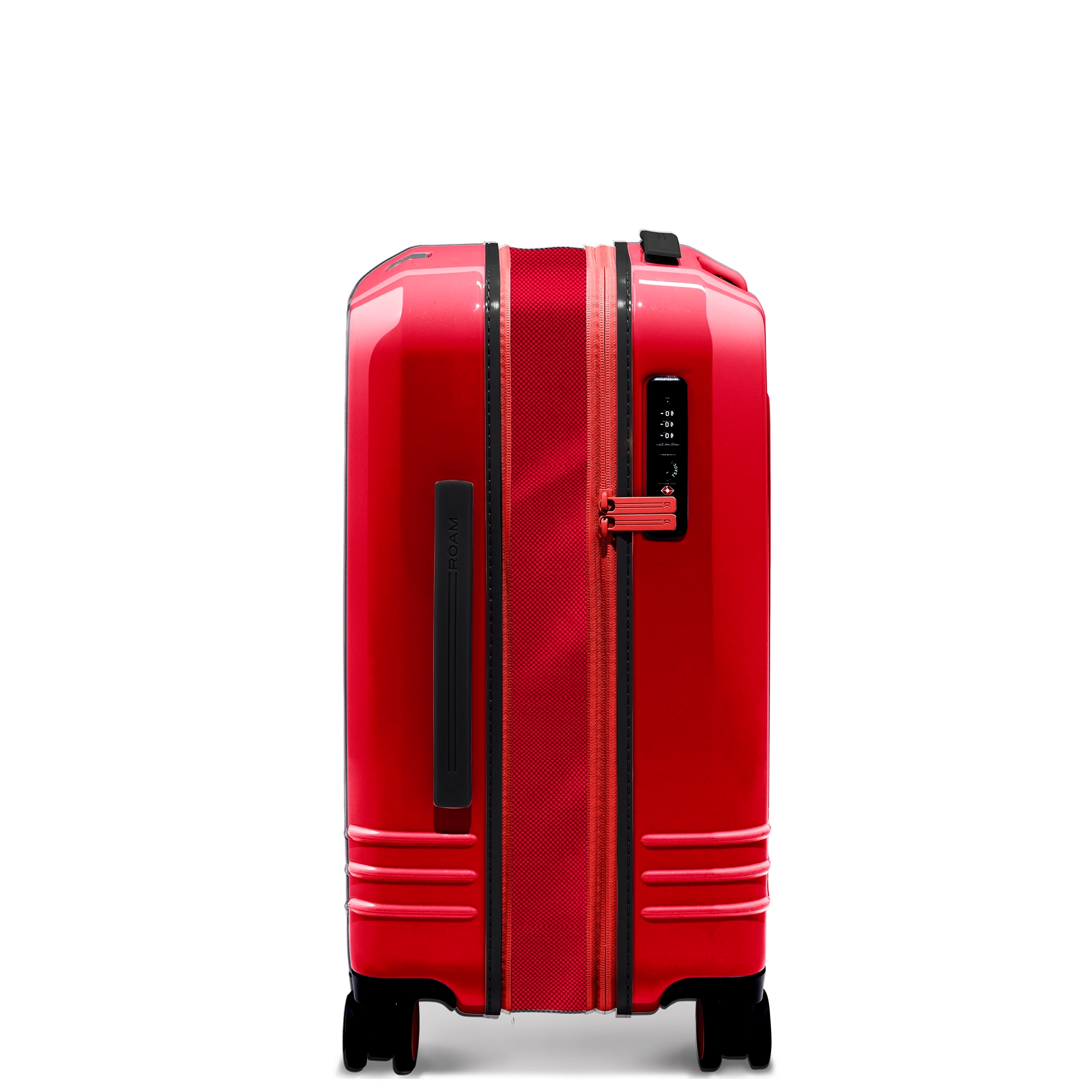 Expandable feature provides 32% more packing capacity – pack more for an extended stay.