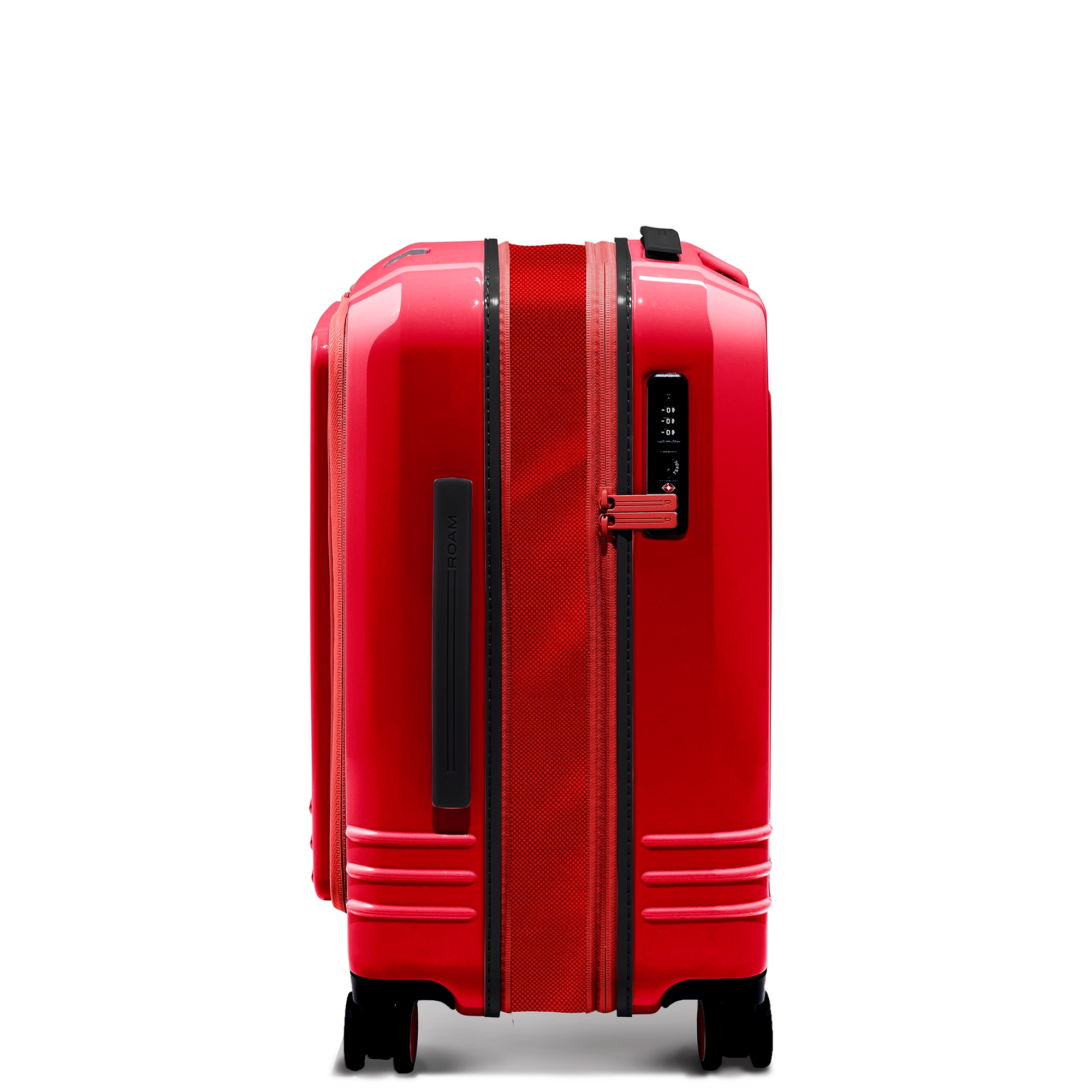 Expandable feature provides up to 31% more packing capacity – pack more for an extended stay.