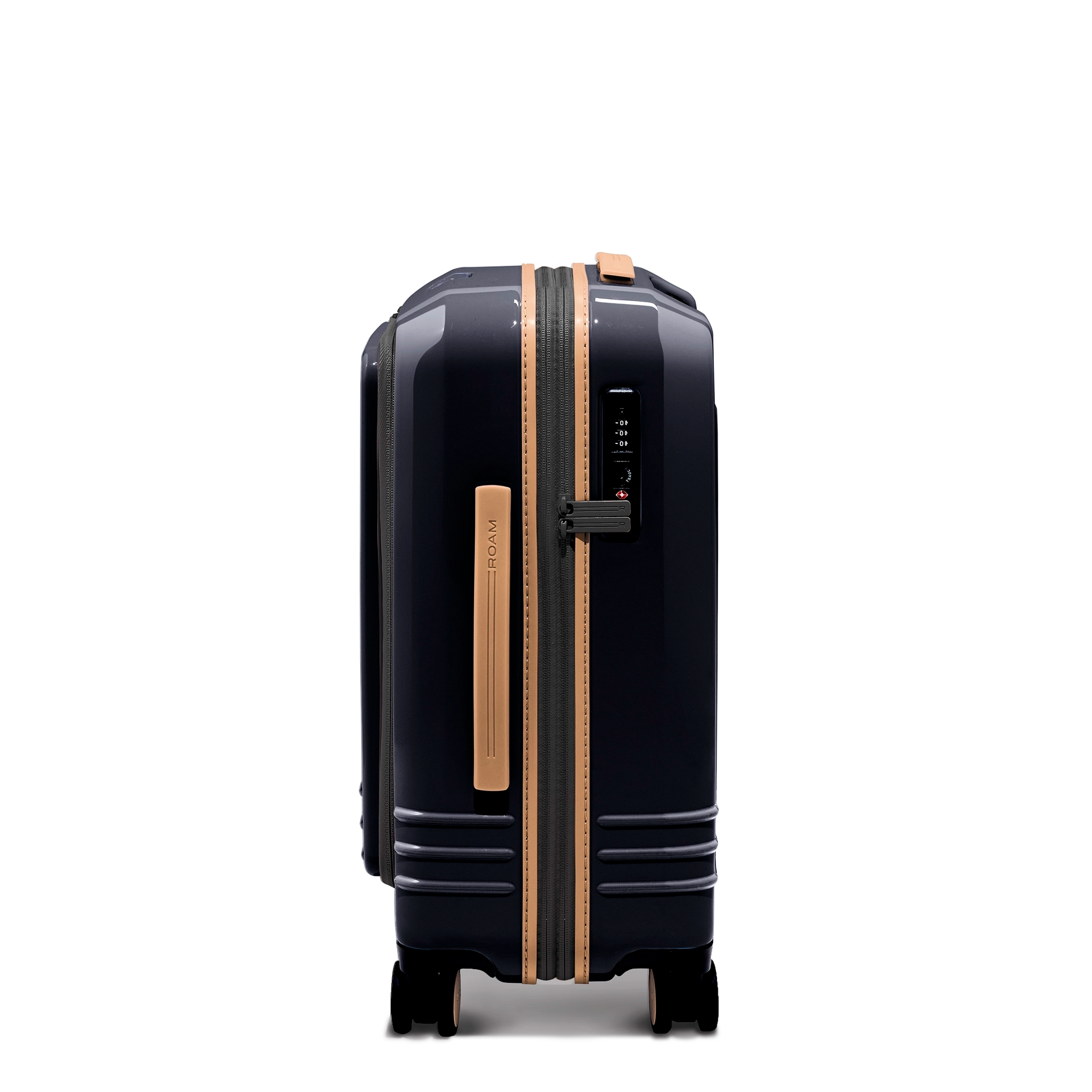 The Roam racing stripe trim and zipper give you a unique symbol of elegance and provides a distinctive signature look.